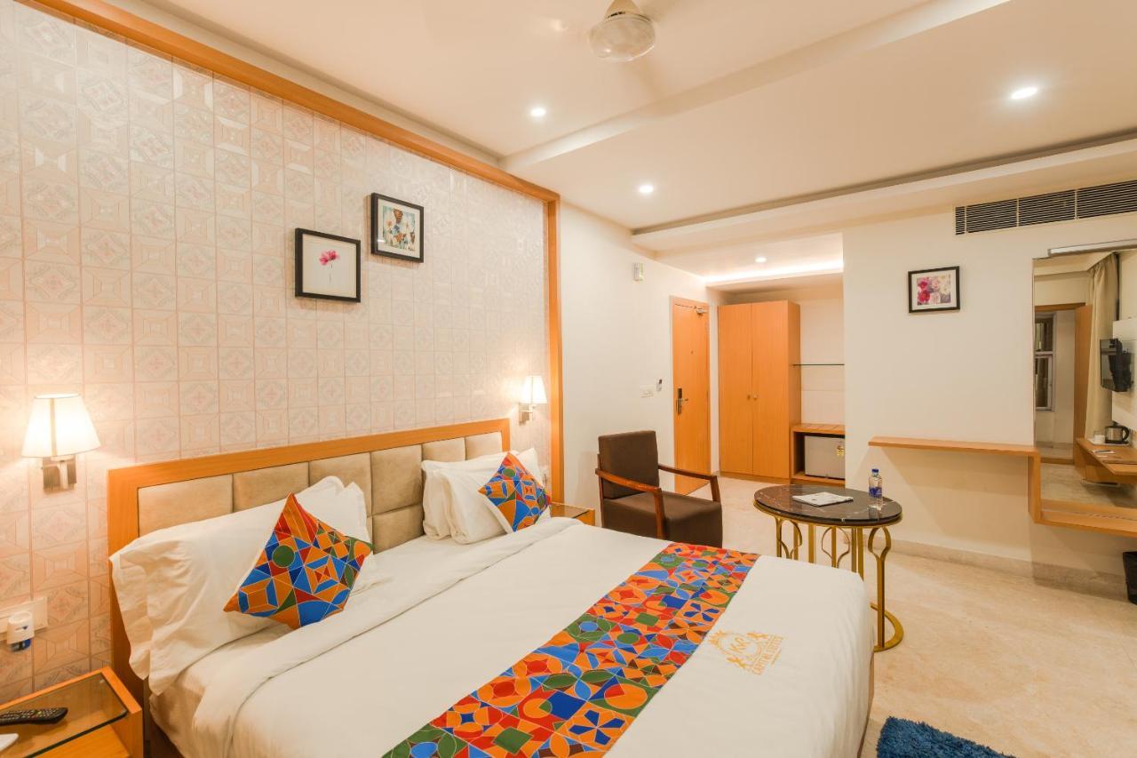 Kvr Capitol Suites Vijayawāda Zewnętrze zdjęcie